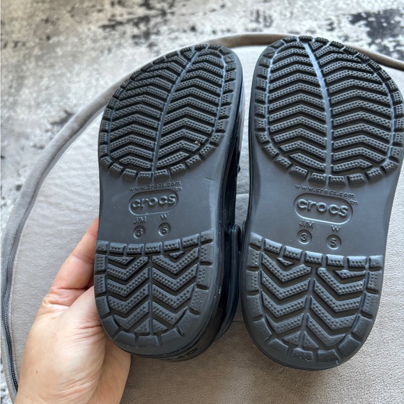 CROCS Black and Gold Floral Slippers - Picture 4 of 7